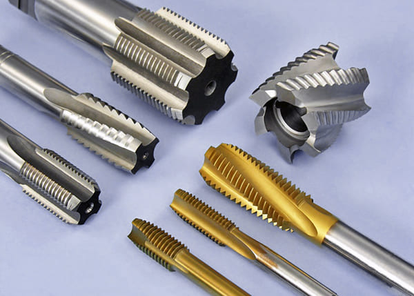 Метчики для резьбы: класс точности и покрытия